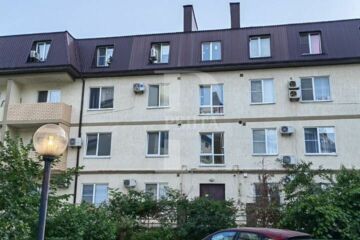 1-к квартира, 42 м², 2/4 эт.