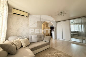 2-к квартира, 45 м², 4/2 эт.